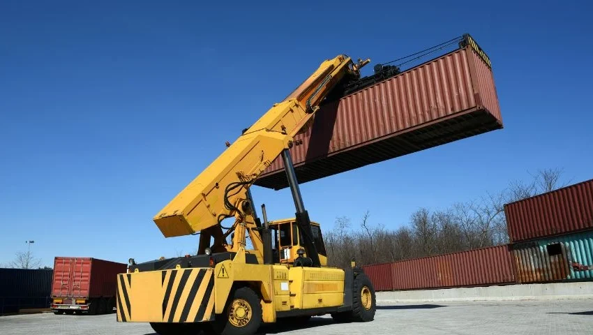 What is the Difference Between a Stacker and a Reach Stacker?