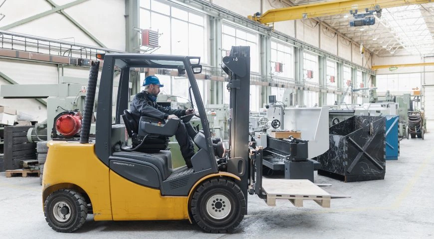 LPG vs Diesel vs Electric Forklifts_ The Right Choice for You