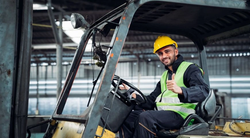 Forklift Truck Dealers: A Complete Buyer’s Guide