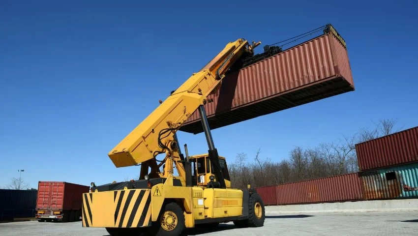 Container Handler Dealer Selection: What Ports and Terminals Should Know