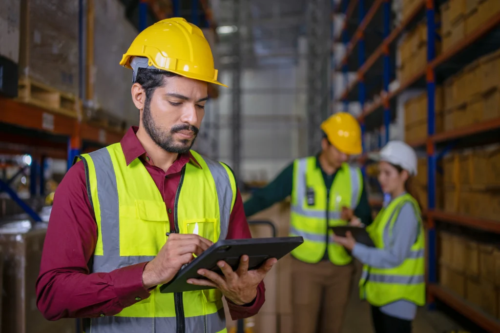 AI-Driven Warehouse Scheduling Explained
