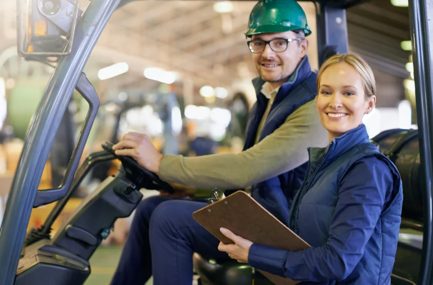 What Every Procurement Team Should Evaluate Before Signing a Forklift Rental Contract